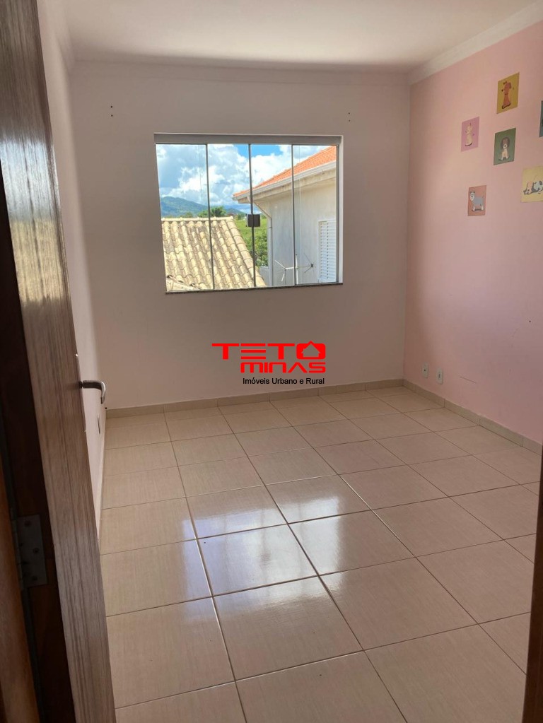 Casa à venda com 2 quartos, 110m² - Foto 9