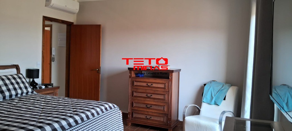 Casa à venda com 3 quartos, 250m² - Foto 12