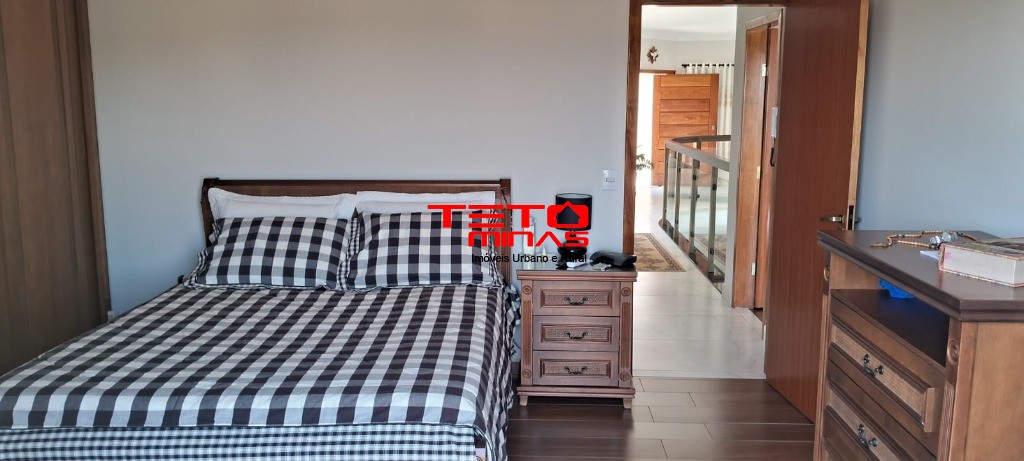Casa à venda com 3 quartos, 250m² - Foto 9