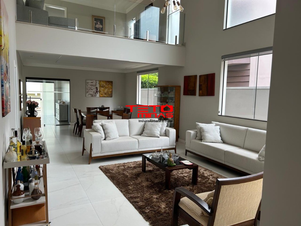 Casa à venda com 4 quartos - Foto 1