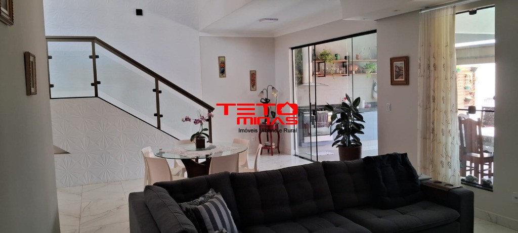 Casa à venda com 3 quartos, 250m² - Foto 68