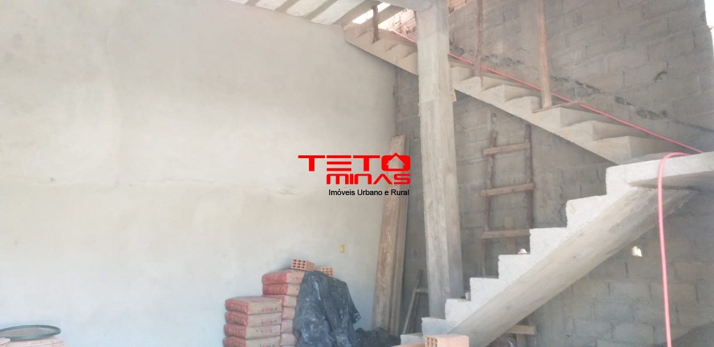 Casa à venda com 3 quartos, 384m² - Foto 2