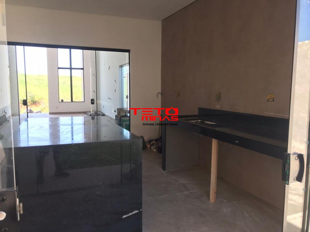 Casa à venda com 3 quartos - Foto 4