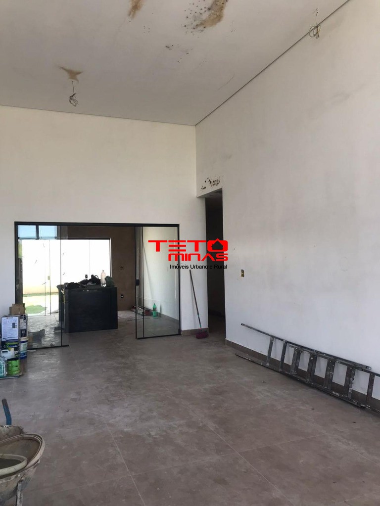 Casa à venda com 3 quartos - Foto 2
