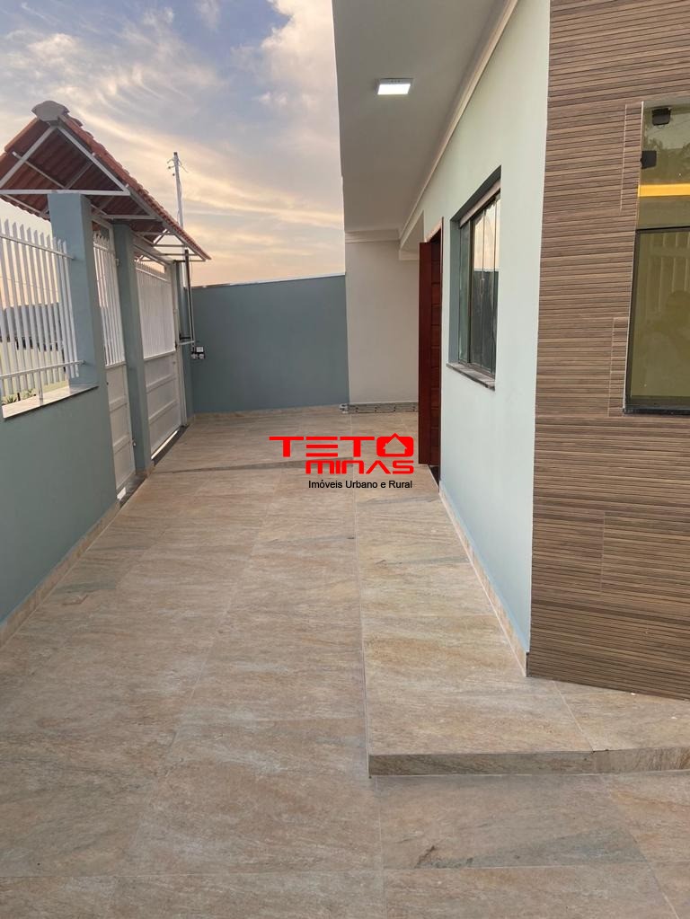 Casa à venda com 3 quartos - Foto 1