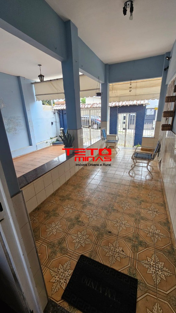 Casa à venda com 4 quartos - Foto 2
