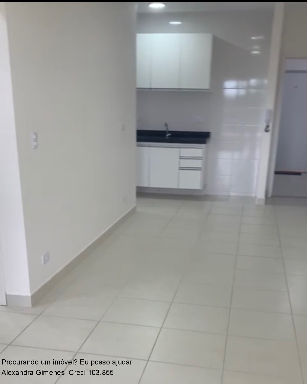 Apartamento à venda com 2 quartos, 70m² - Foto 2