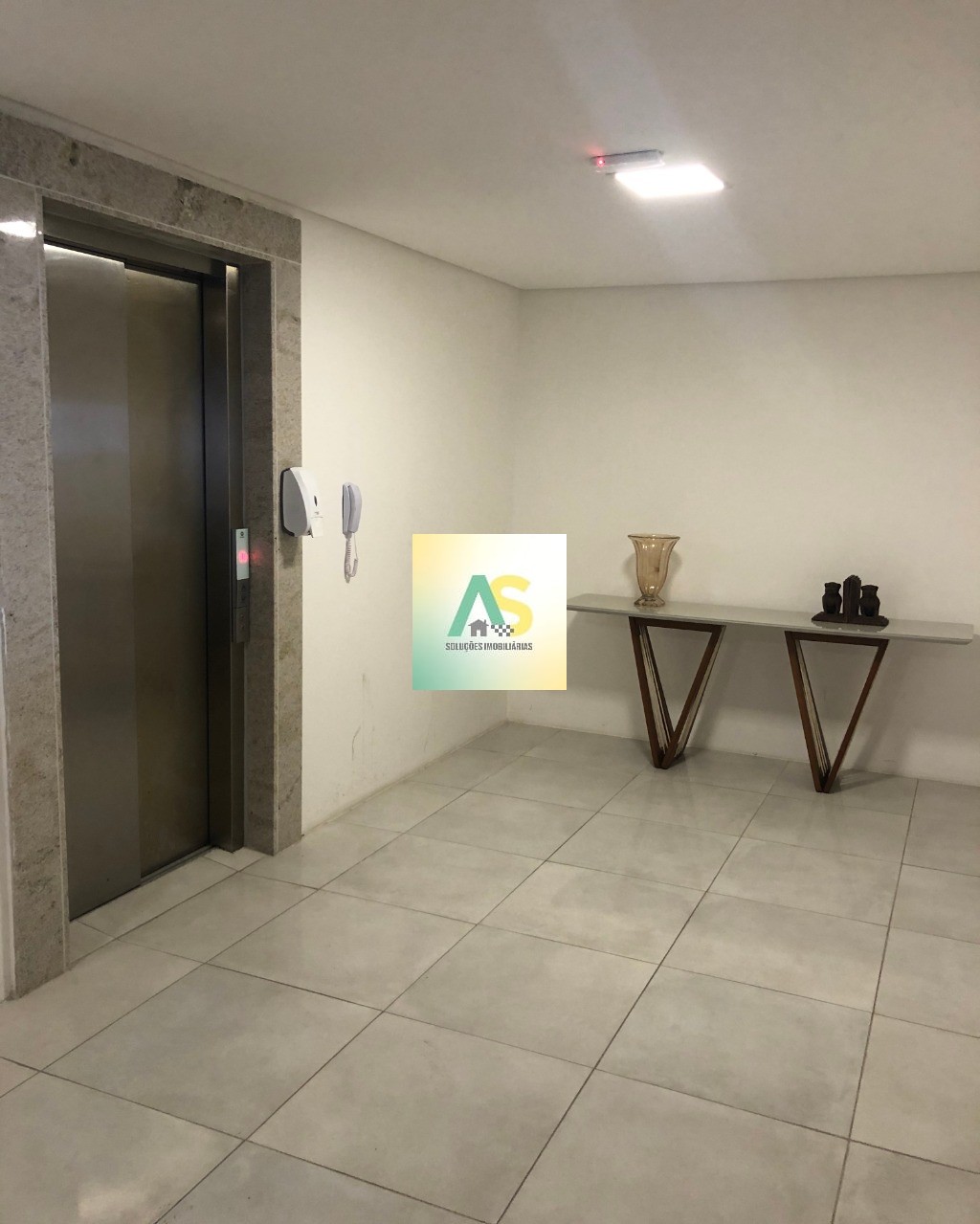 Apartamento à venda com 3 quartos, 80m² - Foto 4