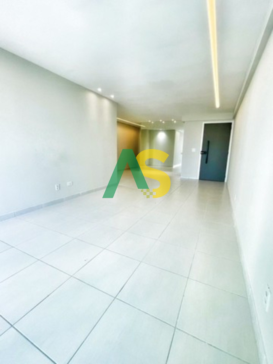 Apartamento à venda com 4 quartos, 137m² - Foto 2