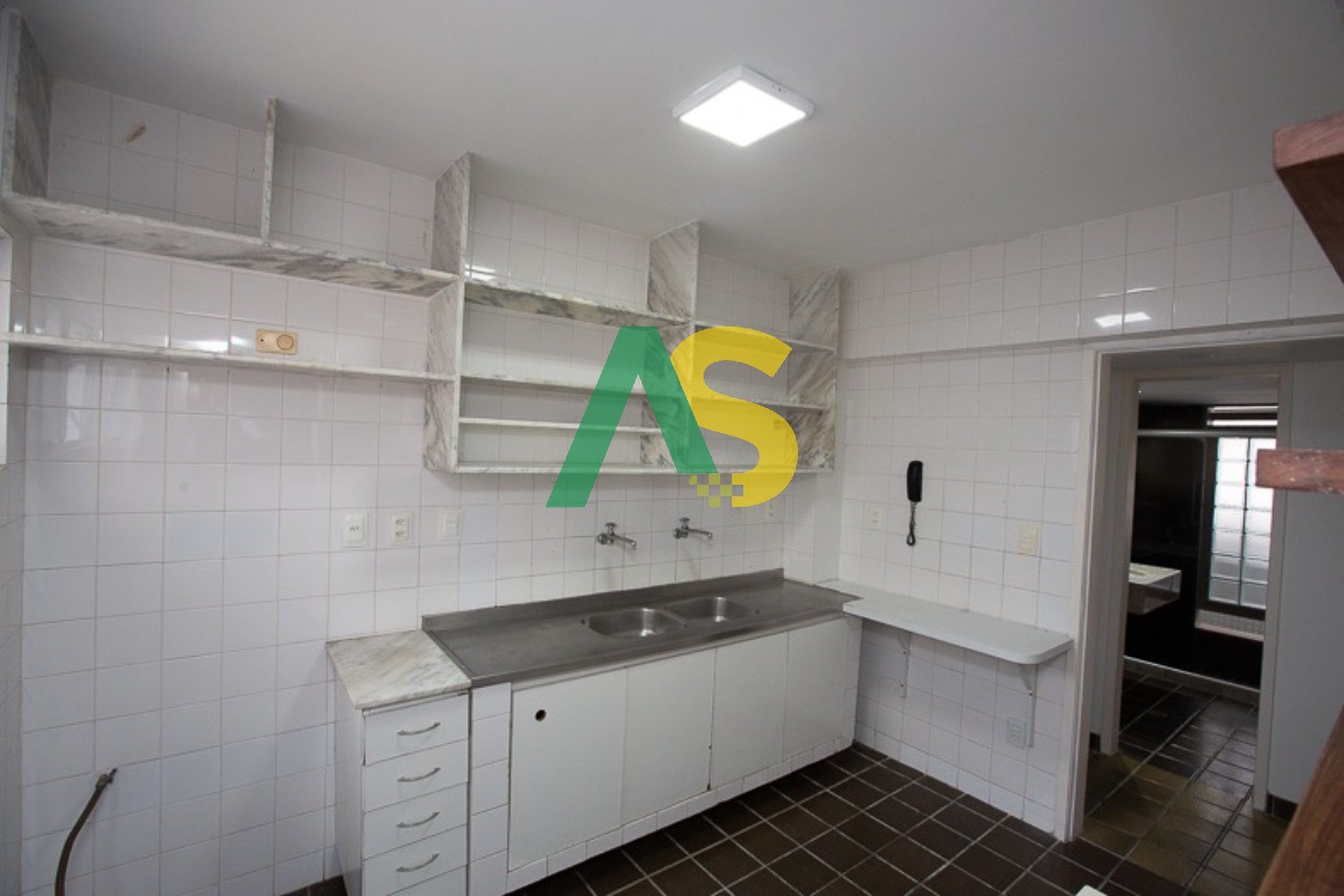 Apartamento à venda com 3 quartos, 200m² - Foto 14