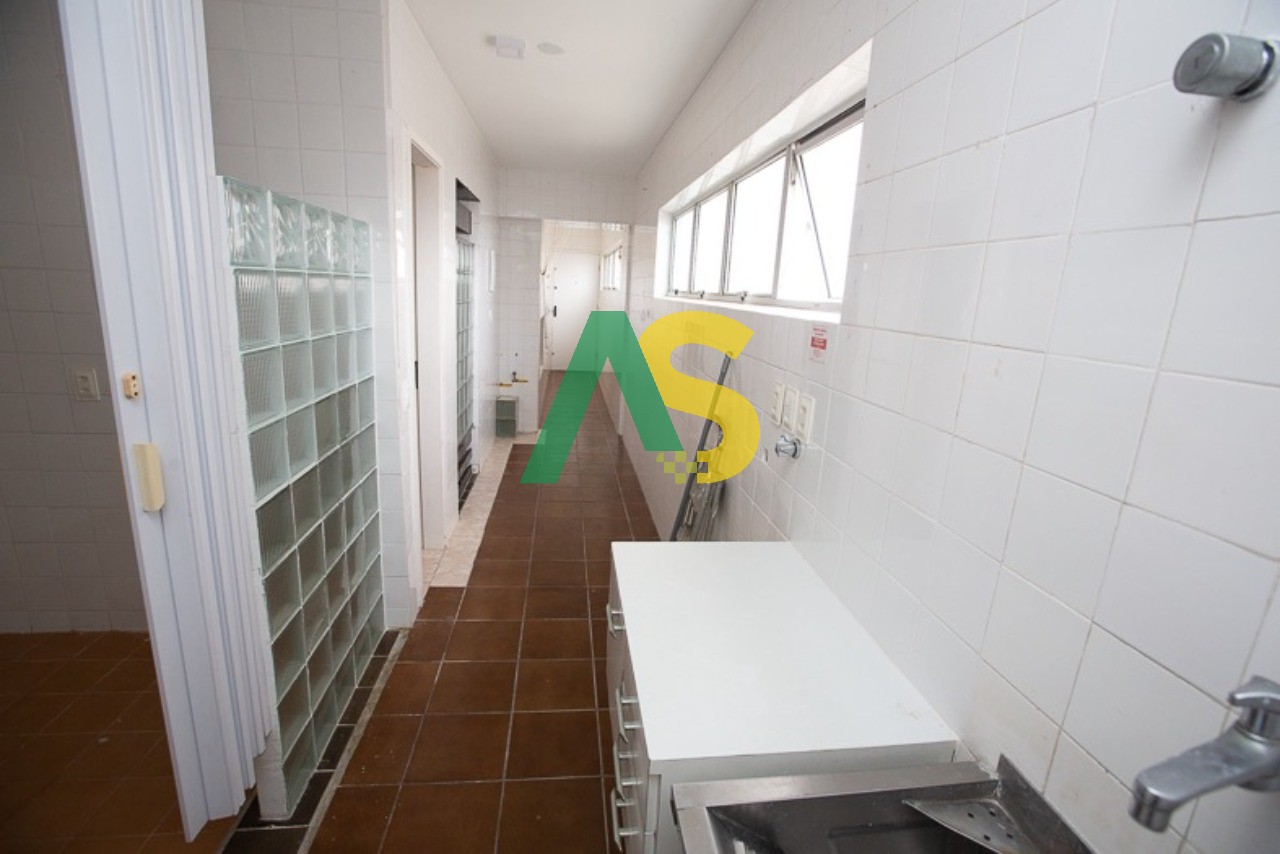 Apartamento à venda com 3 quartos, 200m² - Foto 27