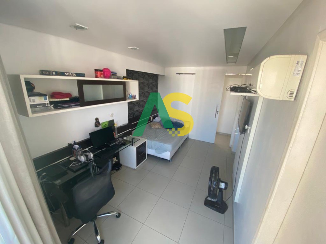 Apartamento à venda com 3 quartos, 198m² - Foto 12