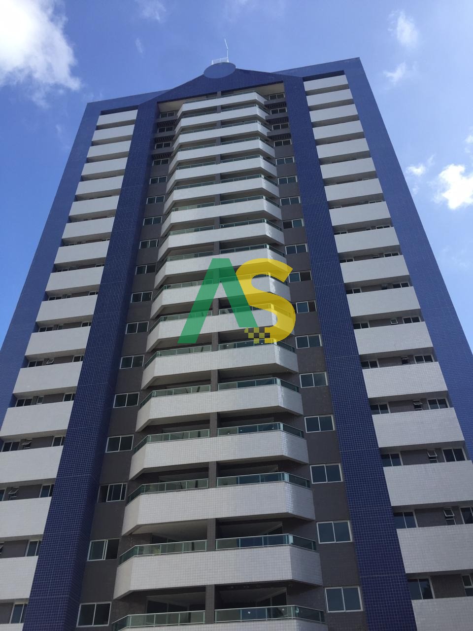 Apartamento à venda com 4 quartos, 143m² - Foto 1