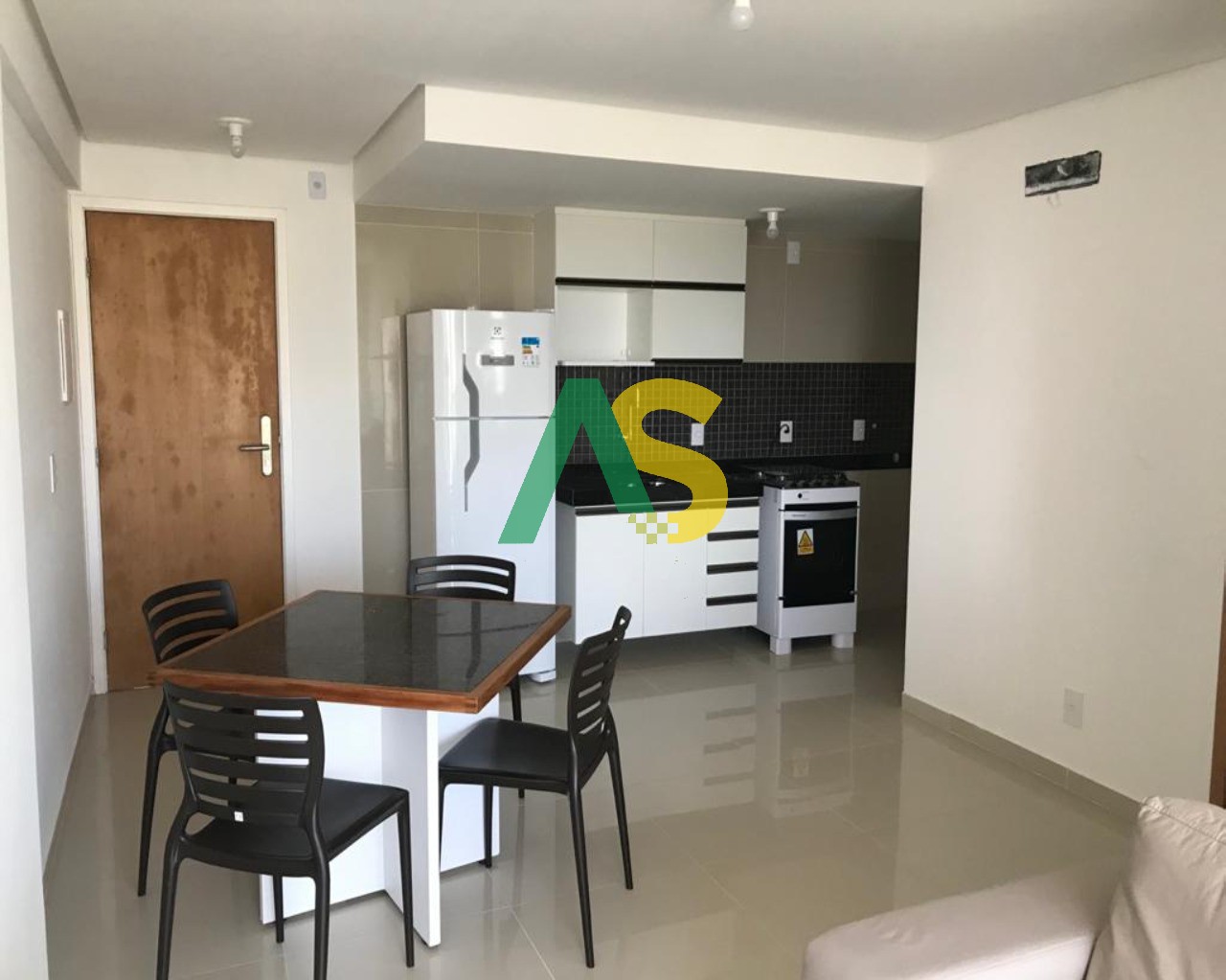 Apartamento à venda com 1 quarto, 45m² - Foto 3