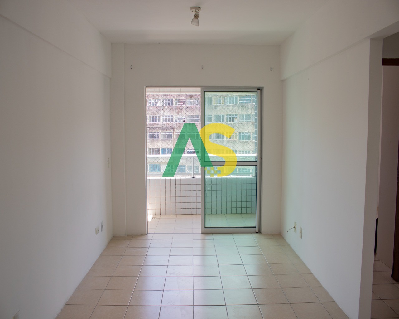 Apartamento à venda com 2 quartos, 60m² - Foto 5