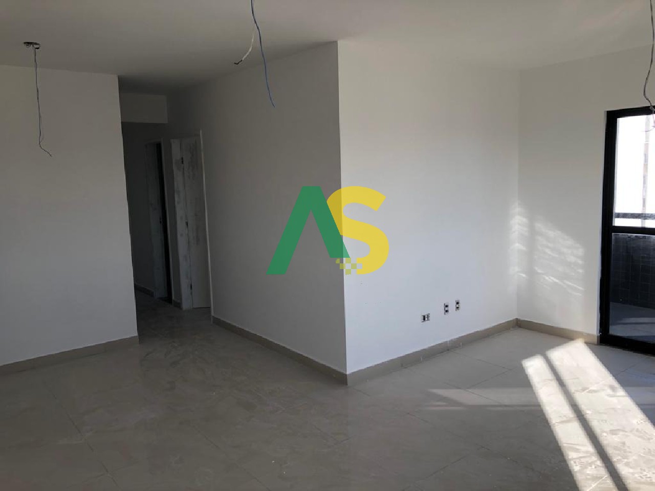 Apartamento à venda com 3 quartos, 119m² - Foto 3