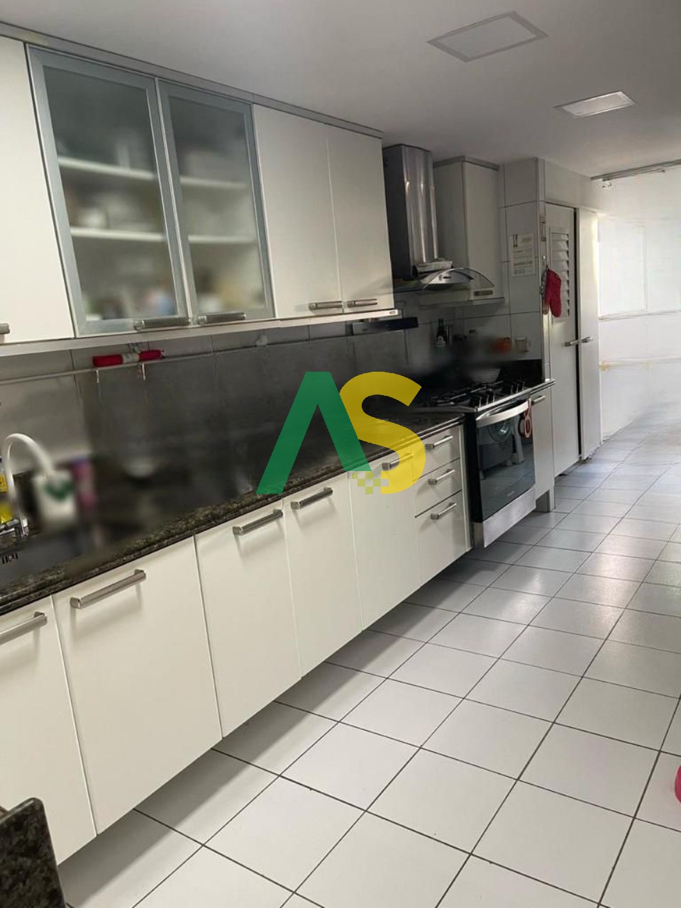 Apartamento à venda com 4 quartos, 189m² - Foto 7