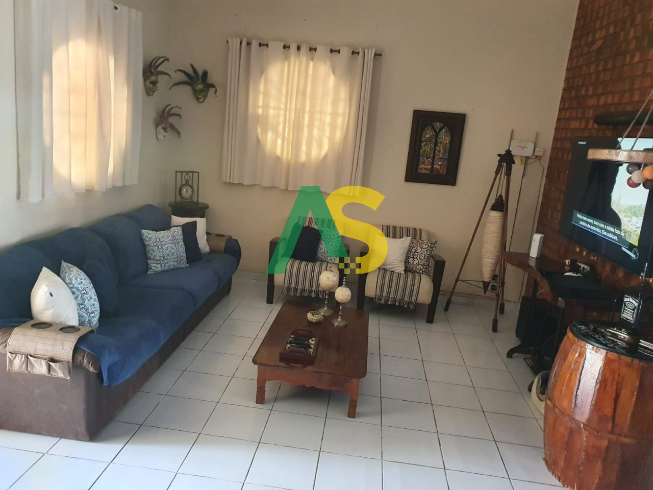 Casa à venda com 3 quartos, 200m² - Foto 2