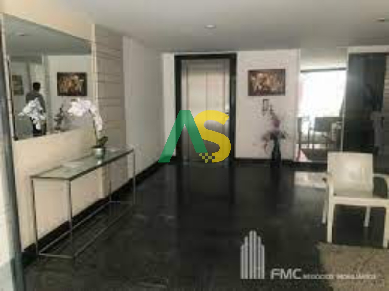 Apartamento à venda com 3 quartos, 100m² - Foto 2