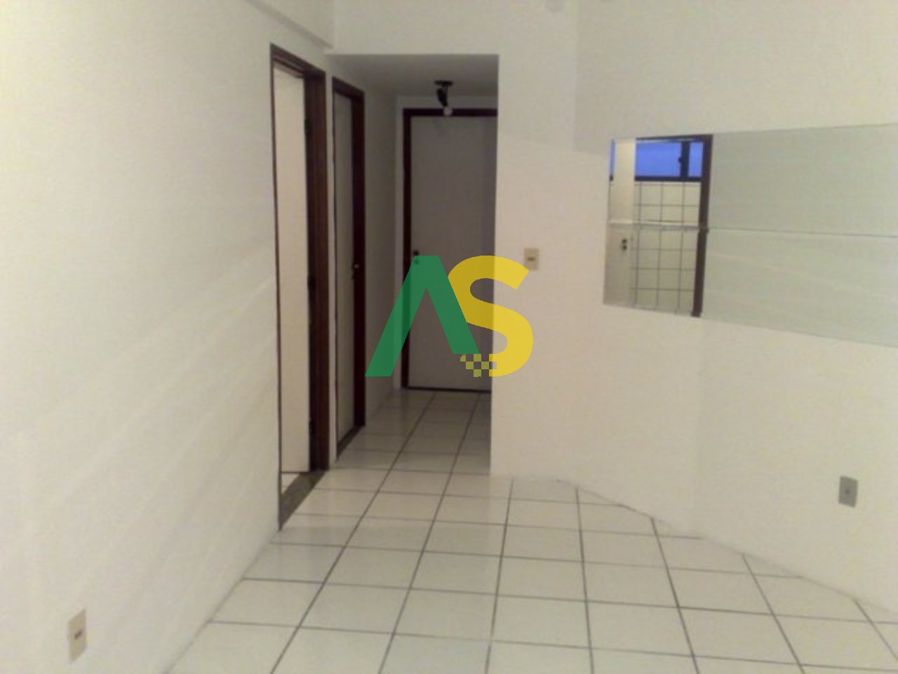 Apartamento à venda com 2 quartos, 75m² - Foto 3