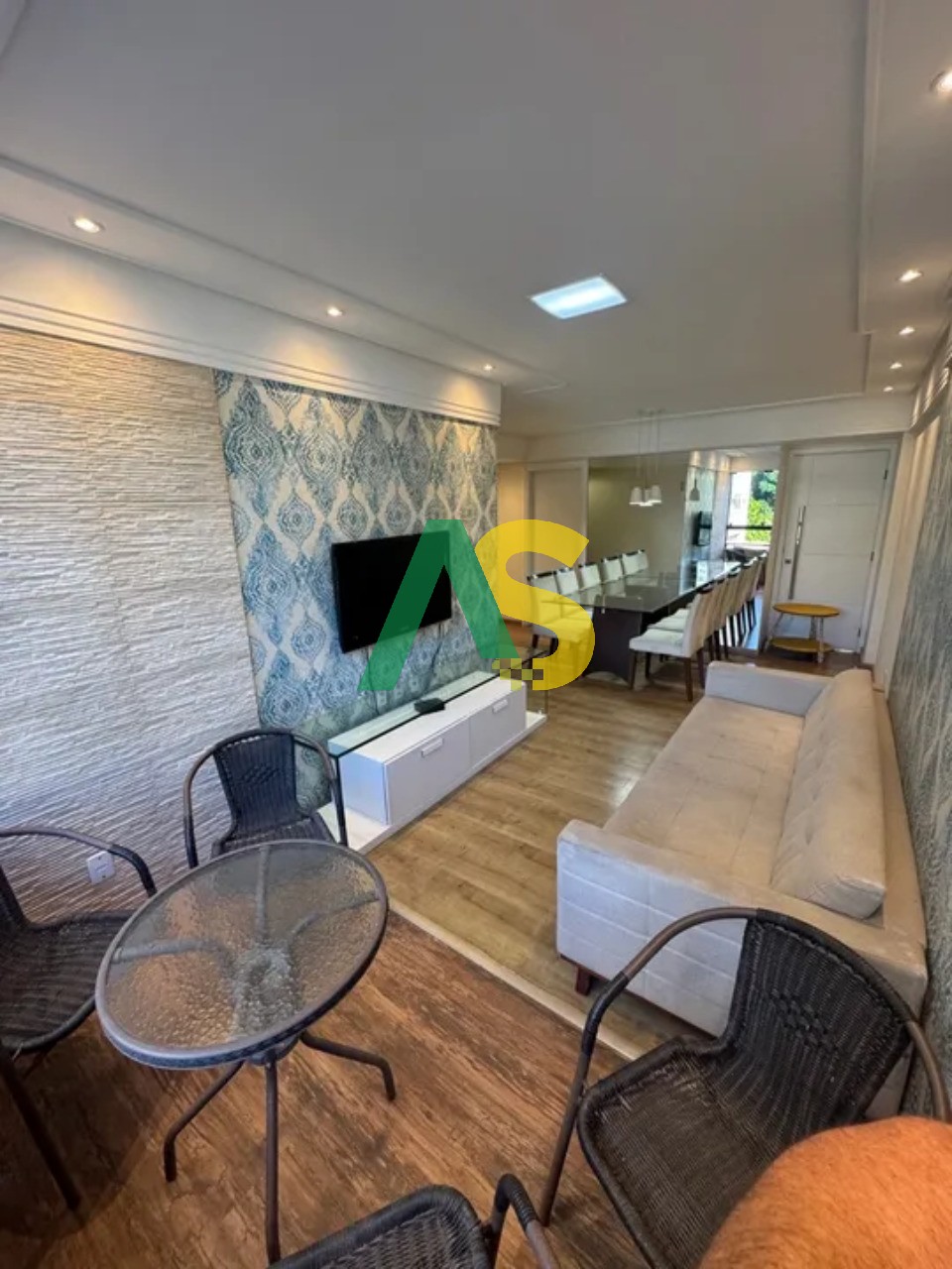 Apartamento à venda com 3 quartos, 74m² - Foto 2