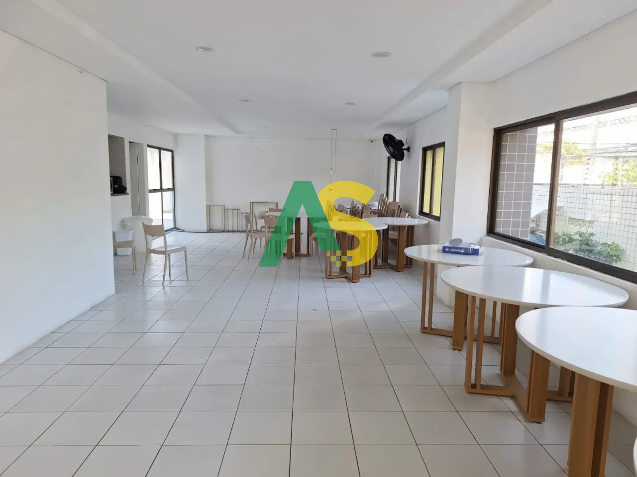 Apartamento à venda com 3 quartos, 74m² - Foto 8