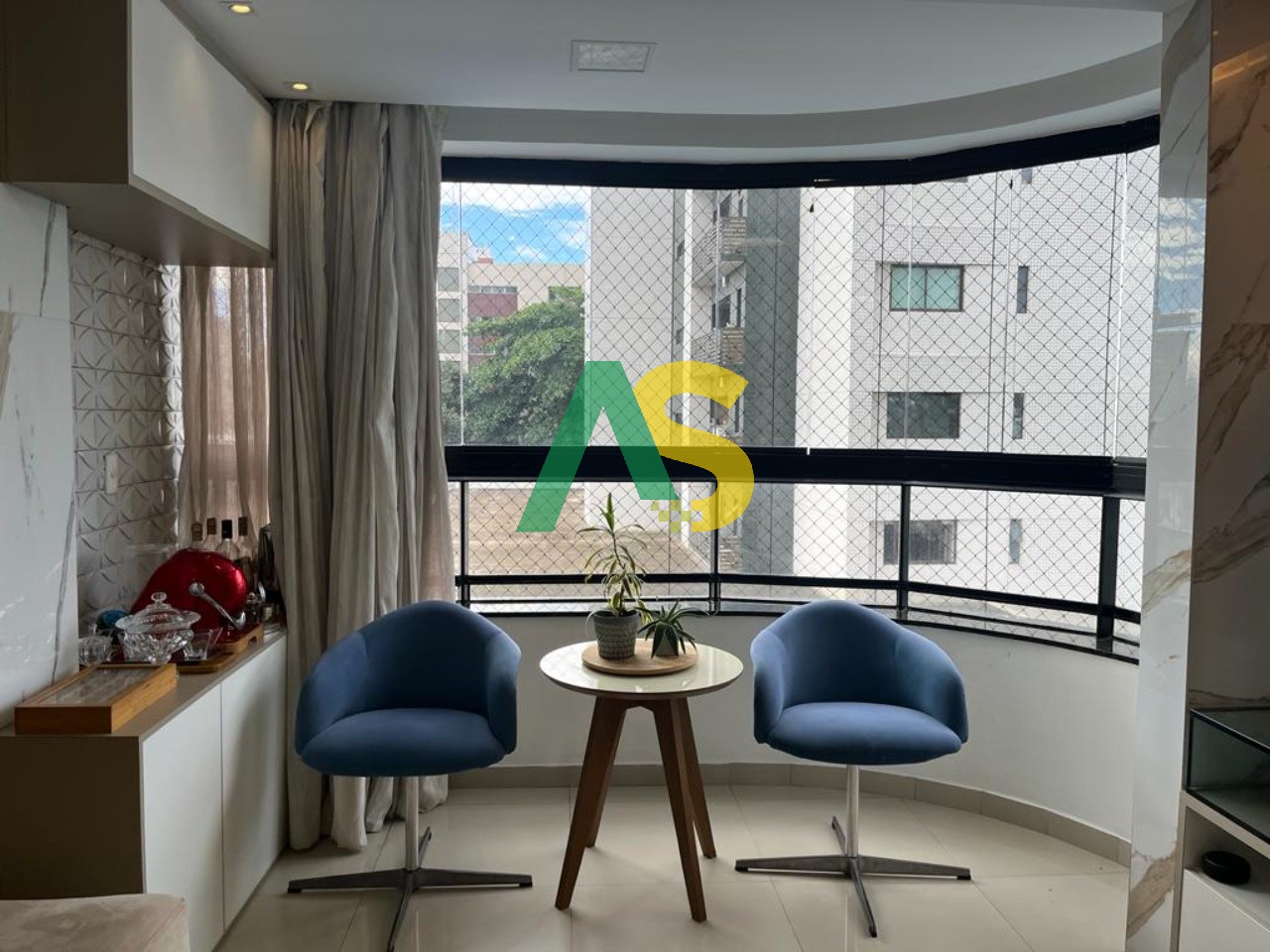 Apartamento à venda com 3 quartos, 90m² - Foto 2