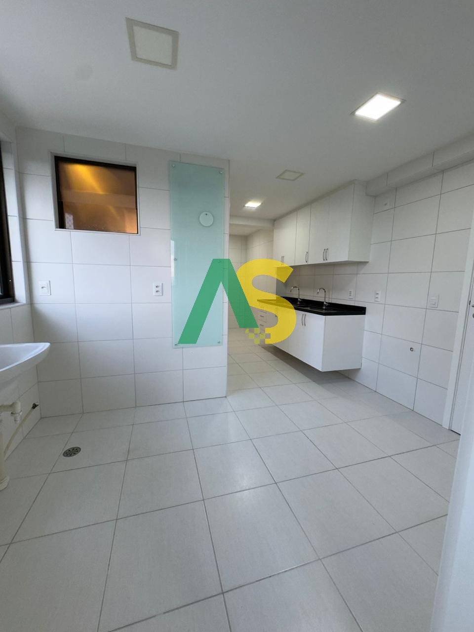 Apartamento à venda com 4 quartos, 137m² - Foto 30