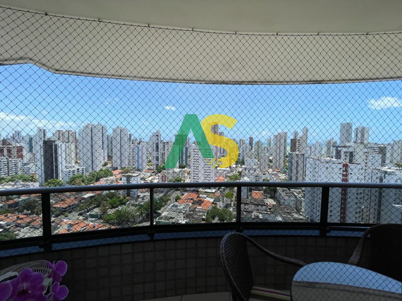 Apartamento à venda com 3 quartos, 115m² - Foto 2