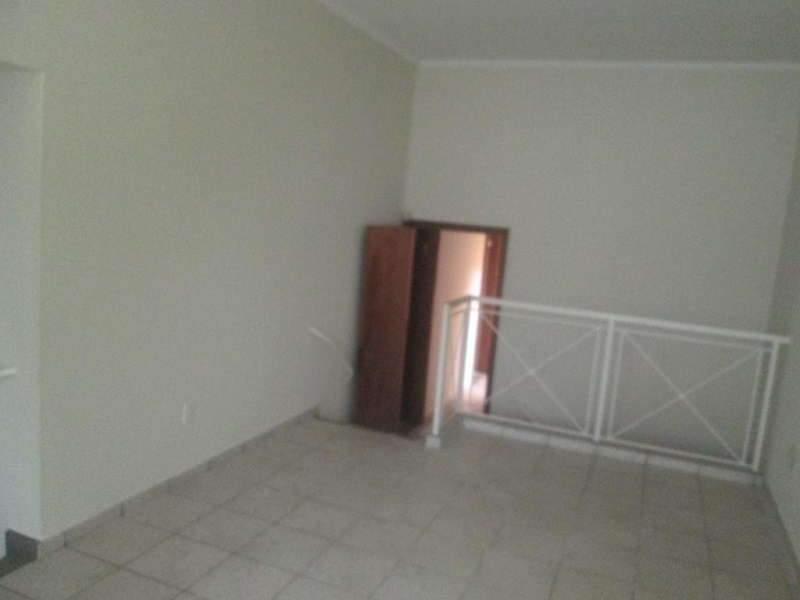 Casa à venda com 3 quartos, 190m² - Foto 8