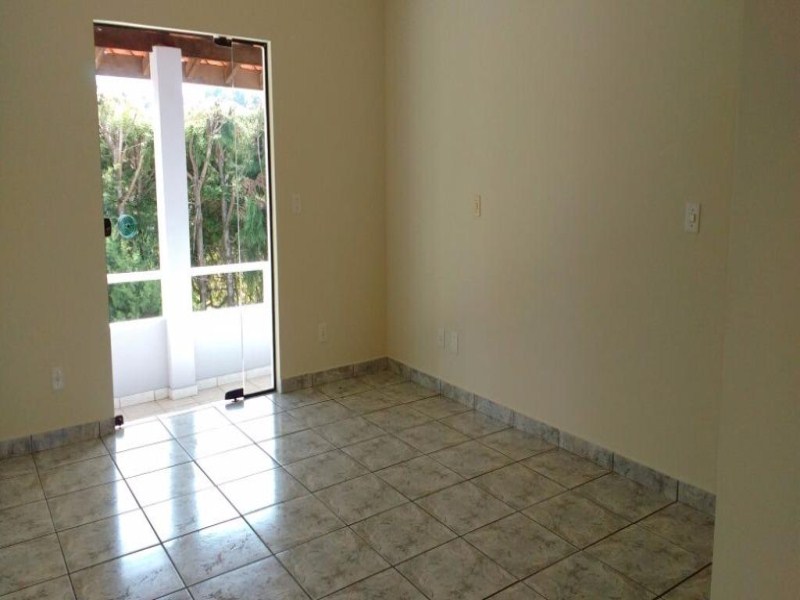 Casa à venda com 4 quartos, 1500m² - Foto 15