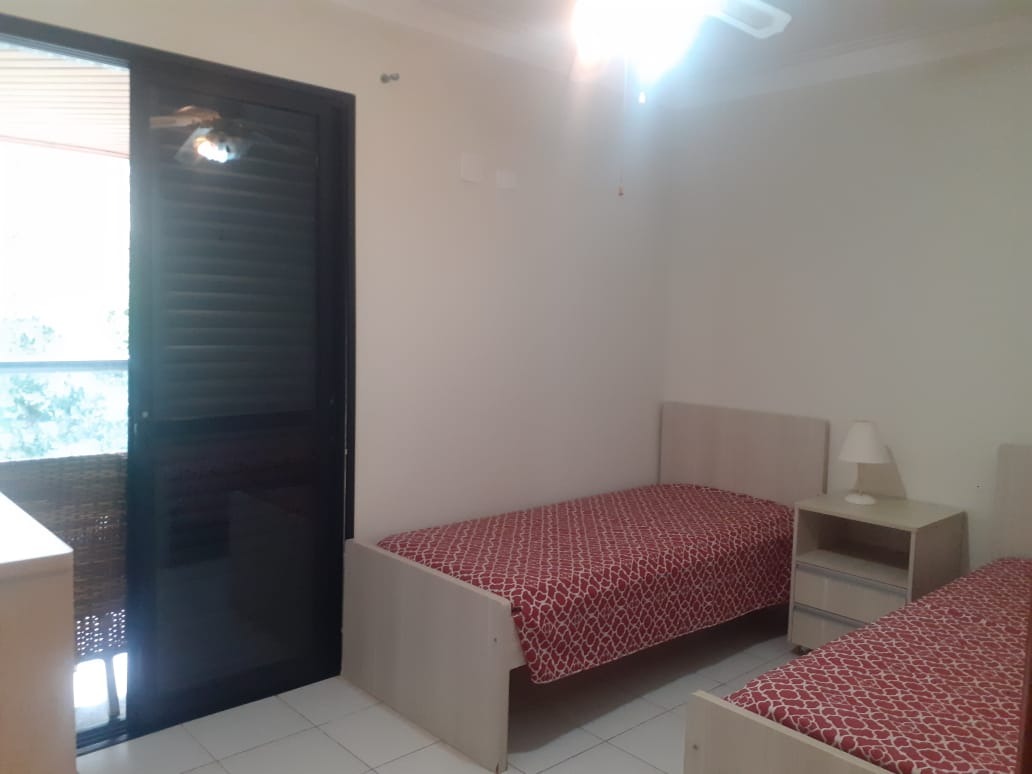 Apartamento à venda com 3 quartos, 104m² - Foto 2