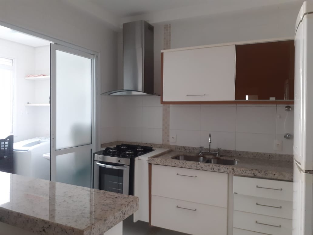 Apartamento à venda com 3 quartos, 114m² - Foto 2