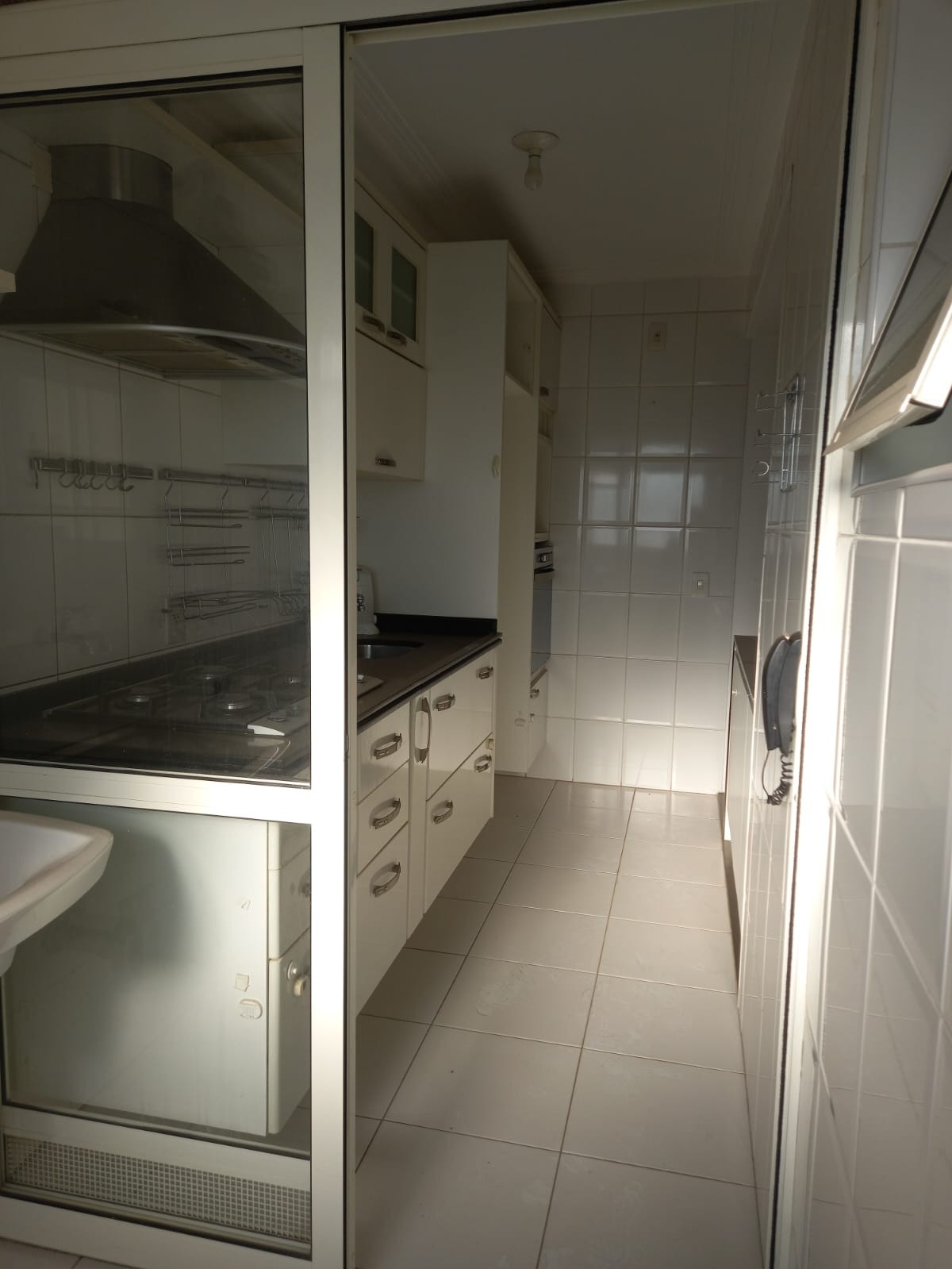 Apartamento à venda com 2 quartos, 67m² - Foto 3