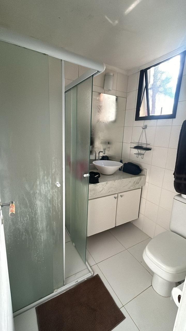 Apartamento à venda com 2 quartos, 70m² - Foto 13