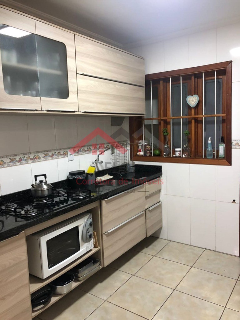 Casa à venda com 2 quartos, 80m² - Foto 8