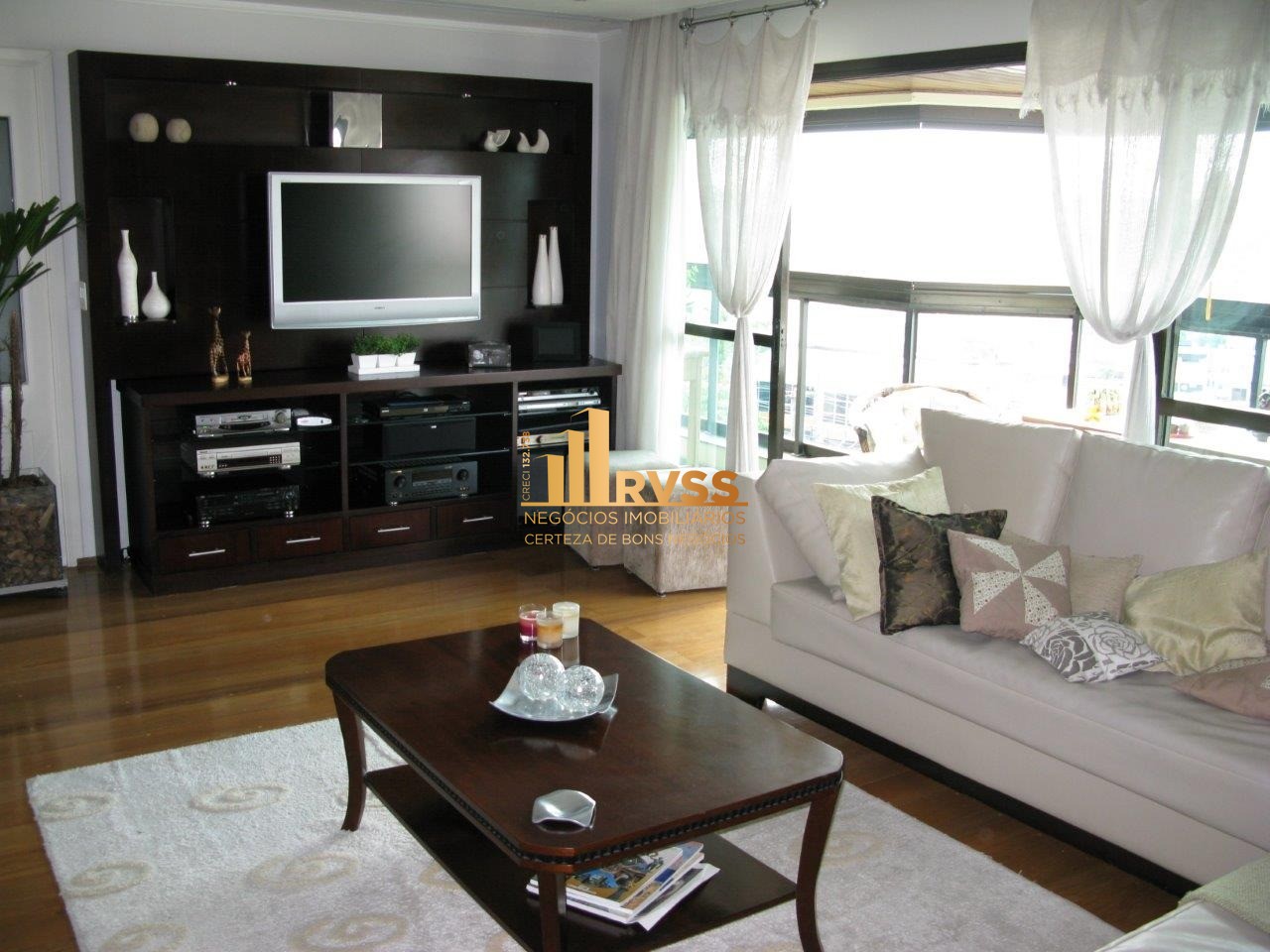 Apartamento à venda com 3 quartos, 188m² - Foto 12