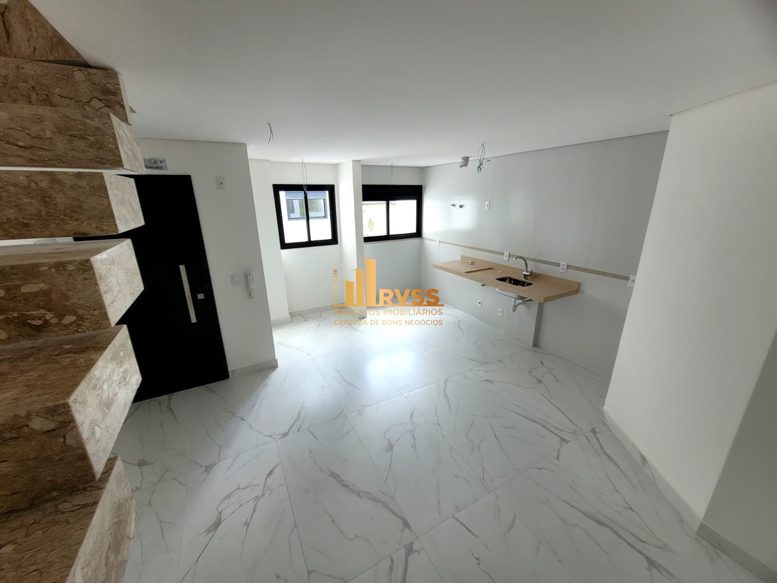 Apartamento à venda com 2 quartos, 110m² - Foto 3