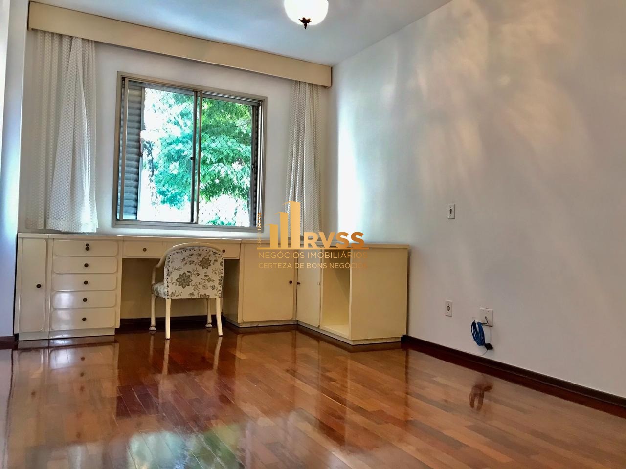 Apartamento à venda com 3 quartos, 160m² - Foto 7