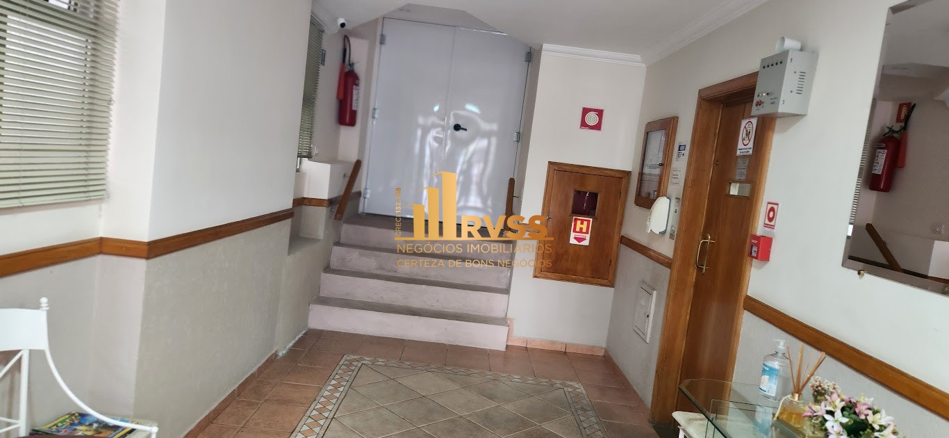 Apartamento à venda com 2 quartos, 69m² - Foto 31