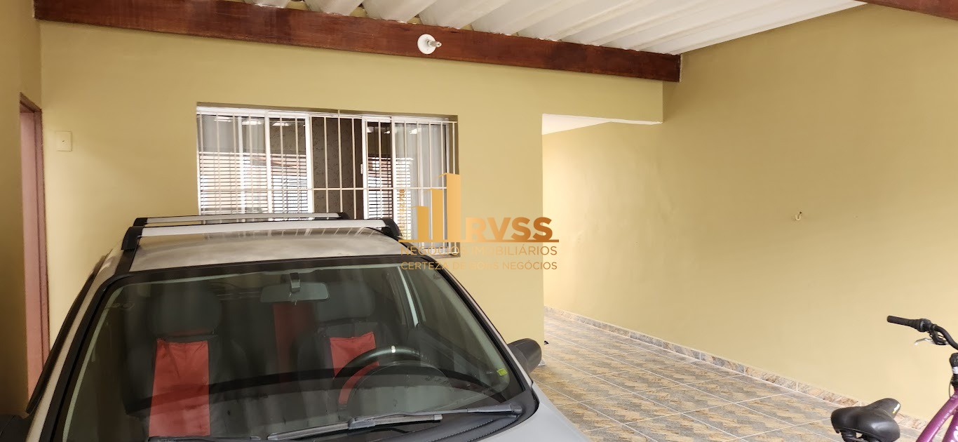 Casa à venda com 3 quartos, 192m² - Foto 1