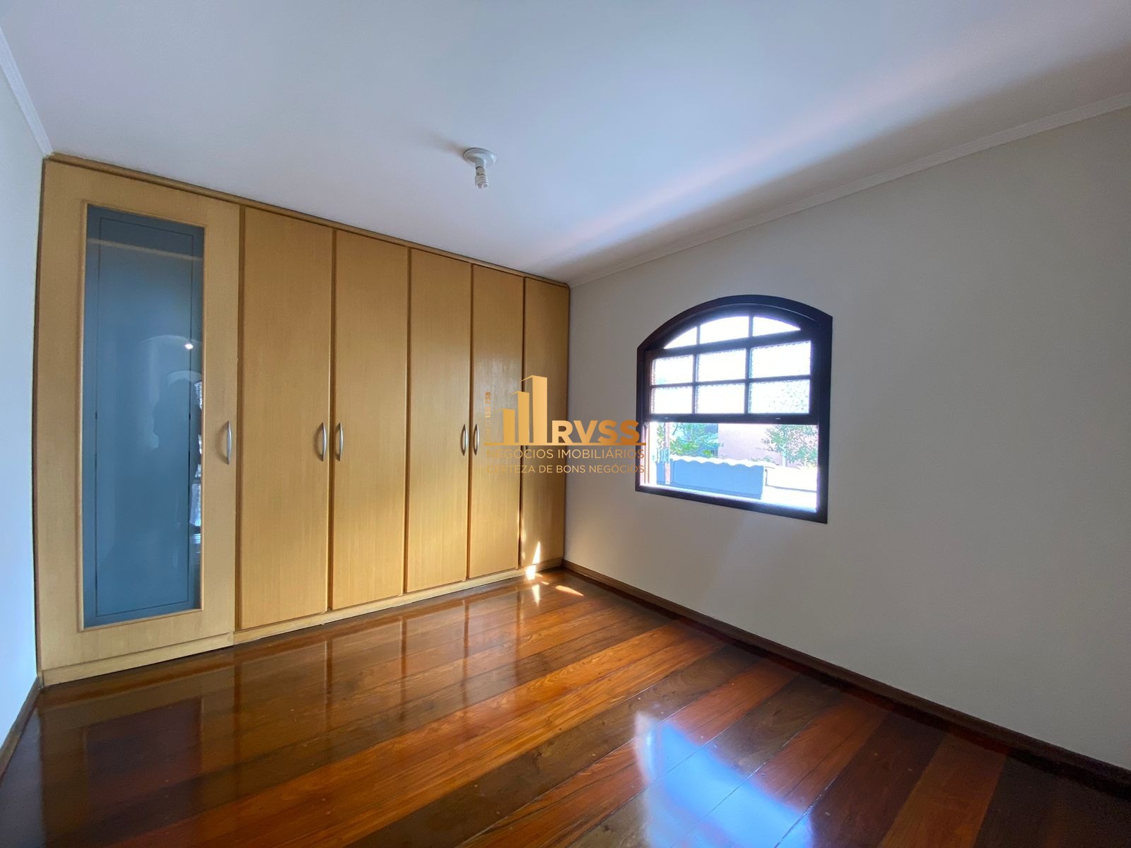 Casa à venda com 3 quartos, 183m² - Foto 5