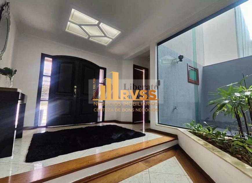 Casa à venda com 4 quartos, 420m² - Foto 1