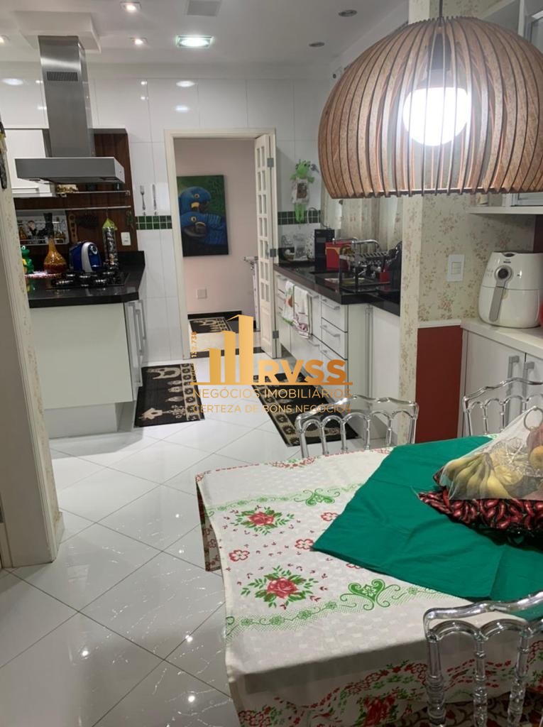 Casa à venda com 6 quartos, 600m² - Foto 35