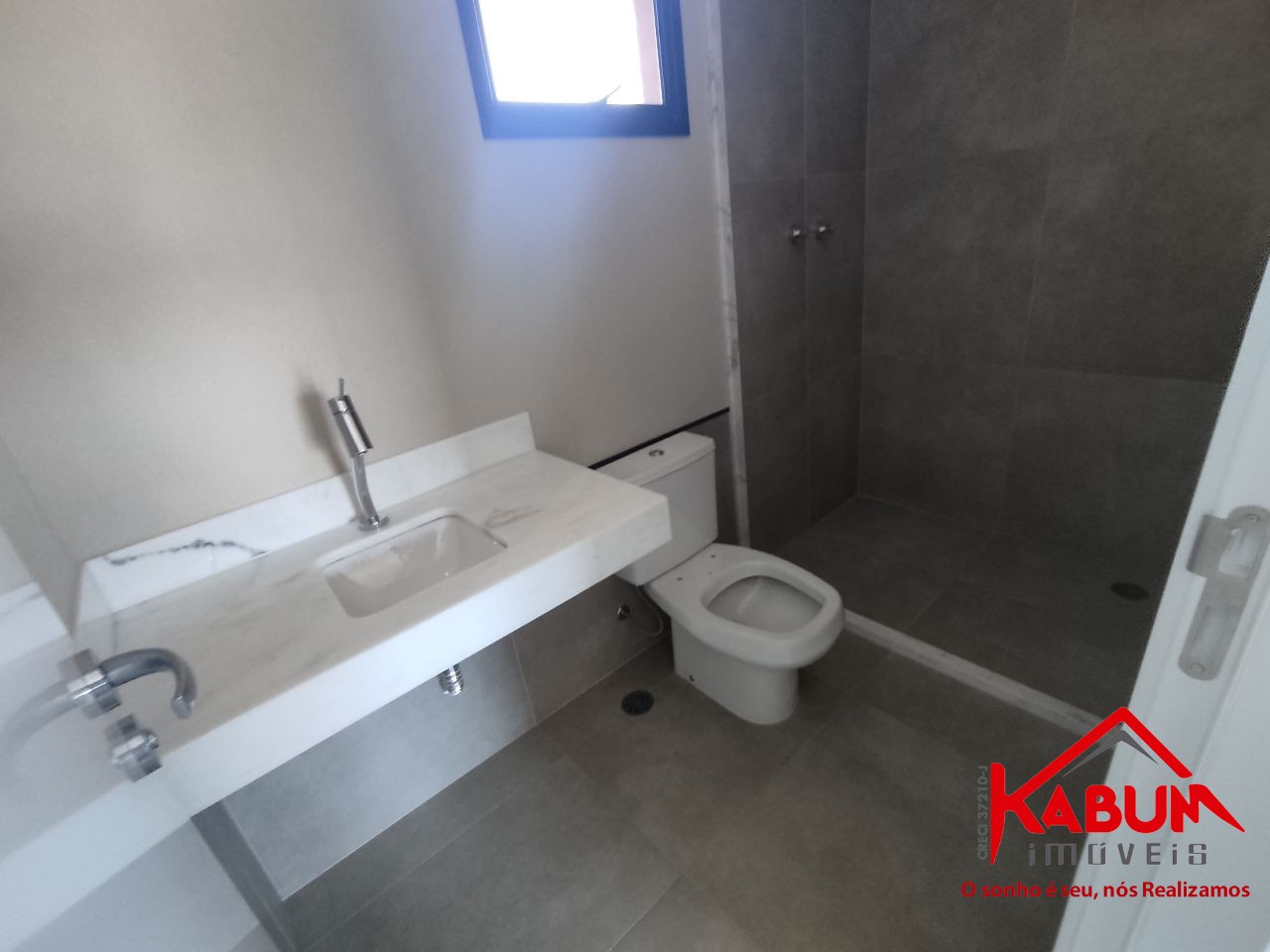 Apartamento à venda com 2 quartos, 69m² - Foto 1