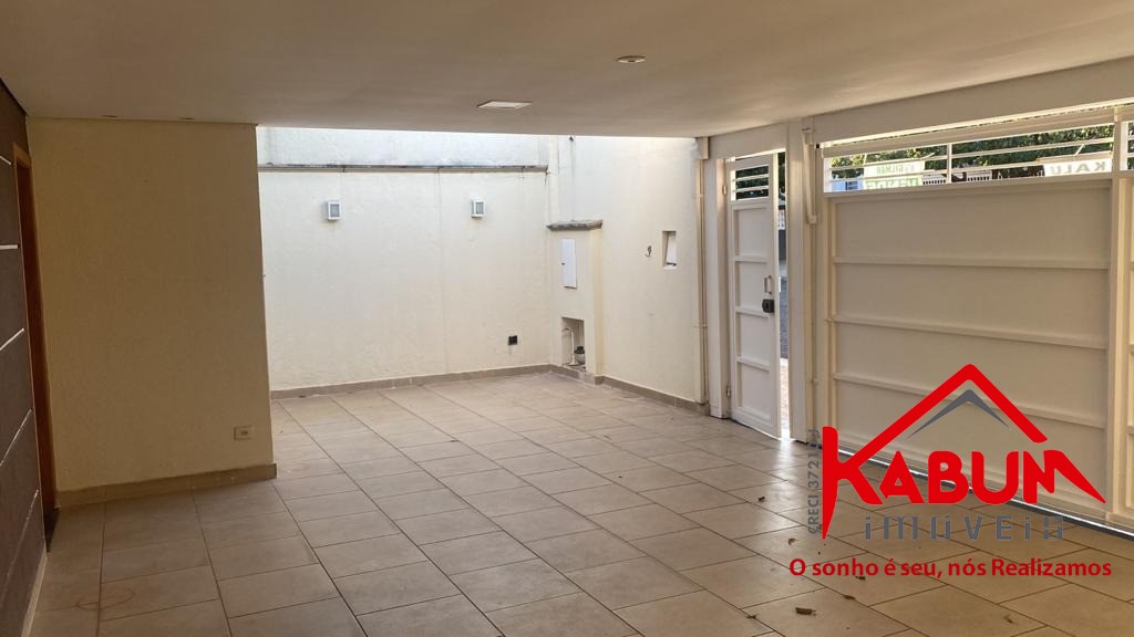 Casa à venda com 3 quartos, 250m² - Foto 1