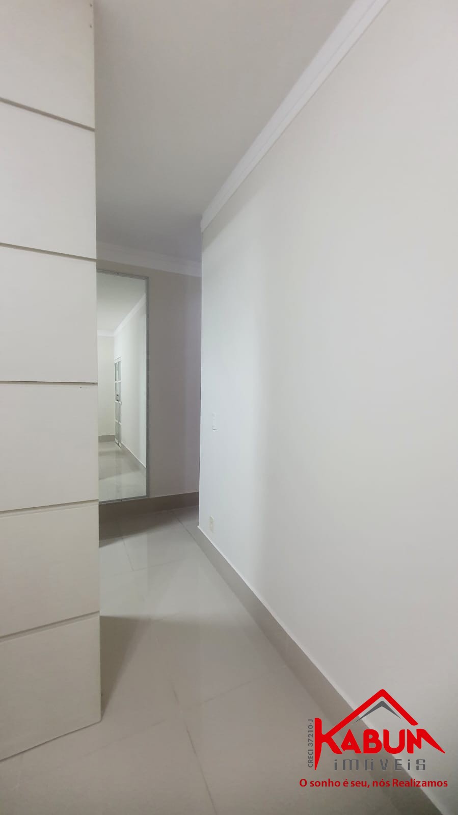 Casa à venda com 3 quartos, 137m² - Foto 2