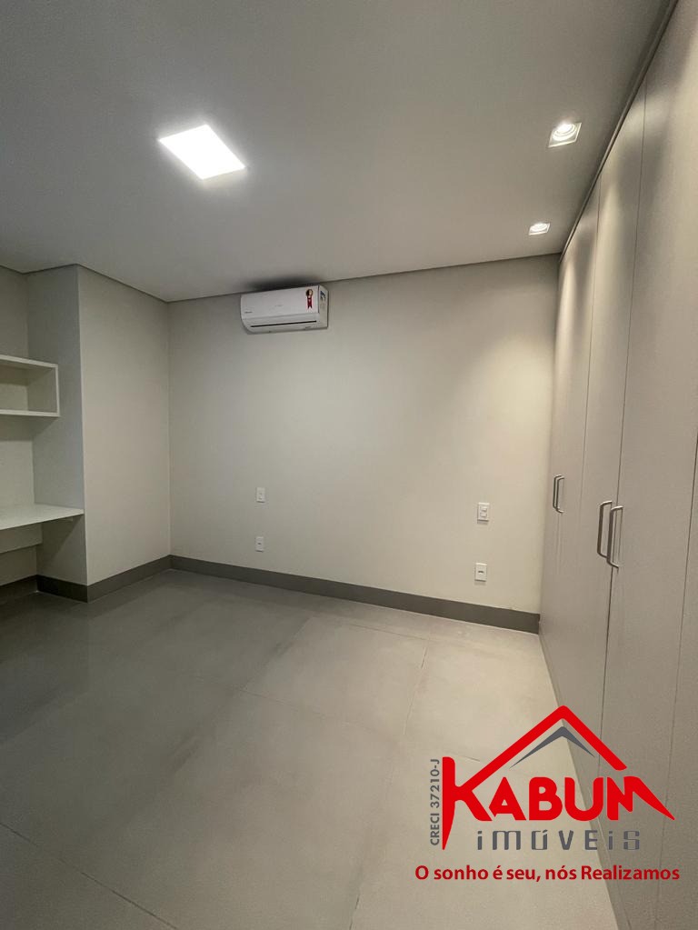 Casa à venda com 3 quartos, 250m² - Foto 4