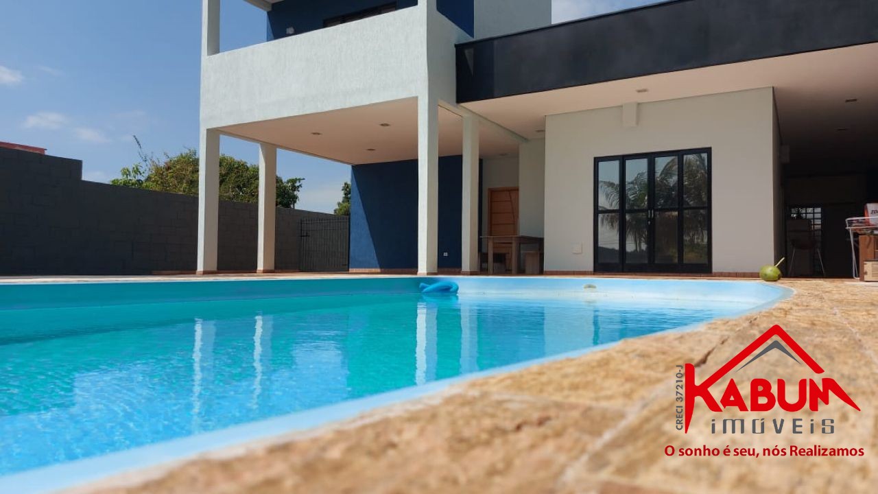 Casa à venda com 4 quartos, 920m² - Foto 1