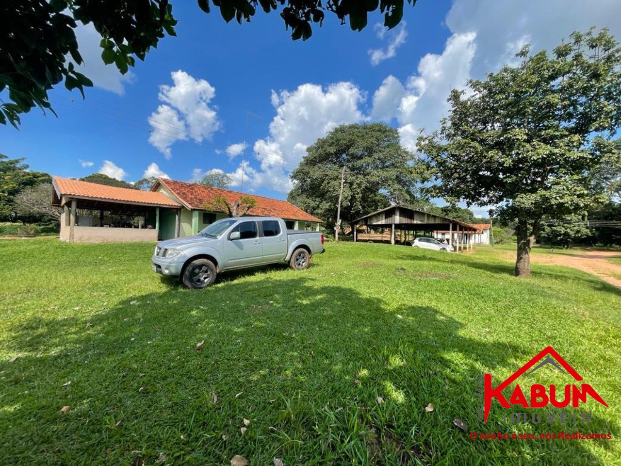 Fazenda à venda com 5 quartos, 147m² - Foto 1